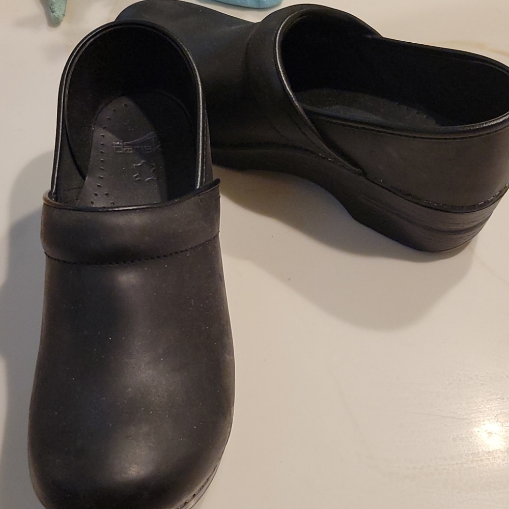 Brand new Dansko shoes